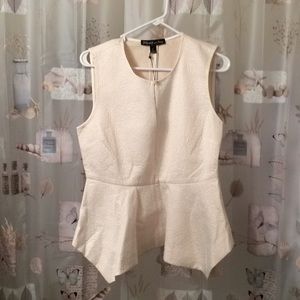 Elizabeth and James Yumi Keyhole Peplum Top